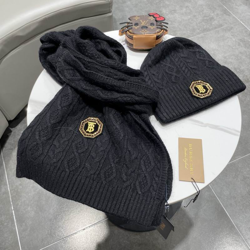 Burberry scarf hat (200)
