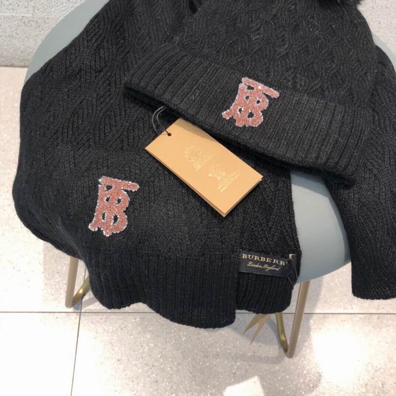 Burberry scarf hat (264)
