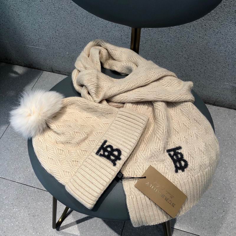 Burberry scarf hat (272)