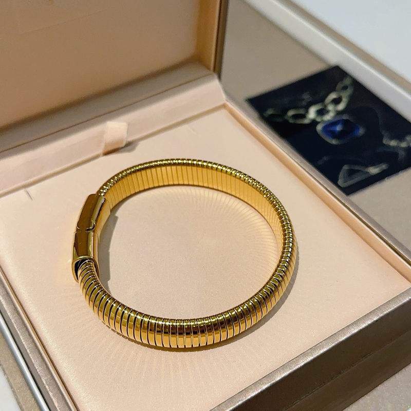Bvlgari bracelet 12yxx80 (4)