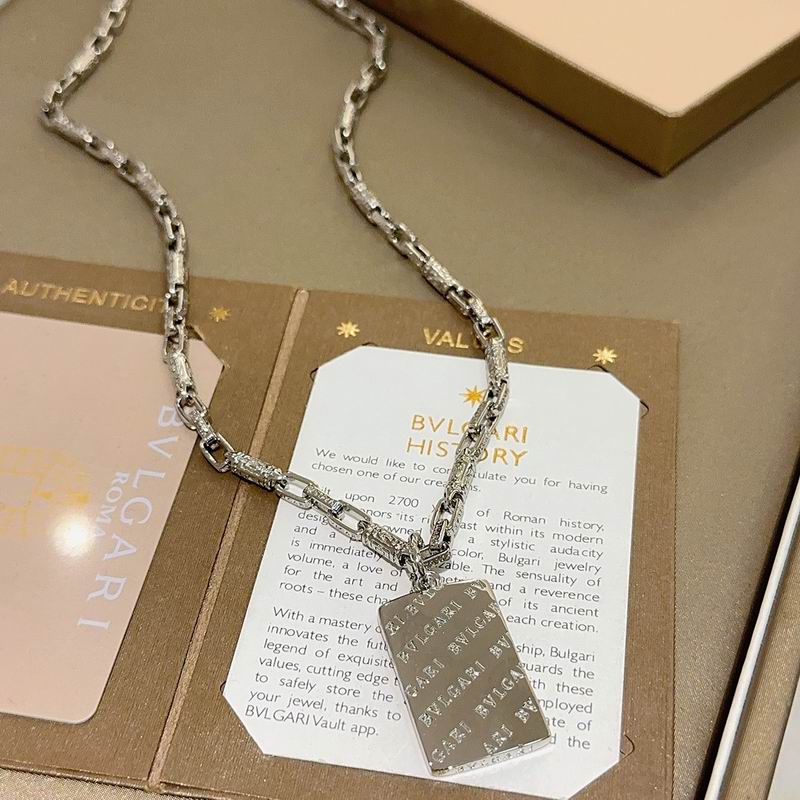 Bvlgari necklace 01yxx126 (1)