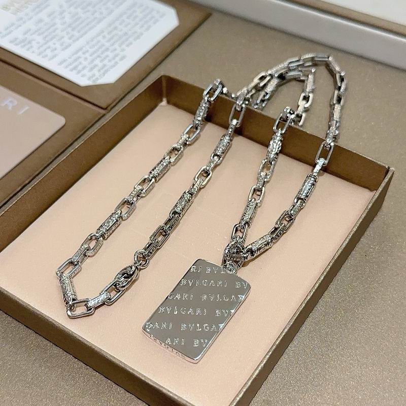 Bvlgari necklace 01yxx126 (3)
