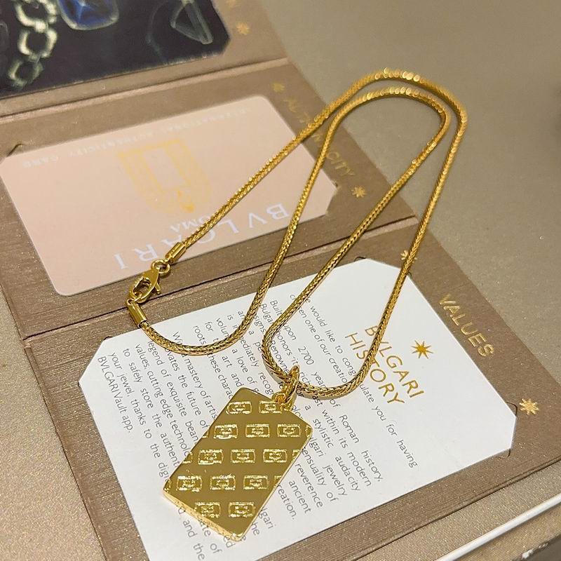 Bvlgari necklace 01yxx126 (7)