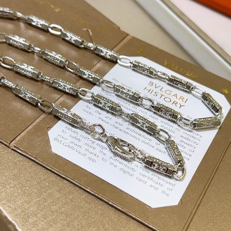 Bvlgari necklace 01yxx137 (2)