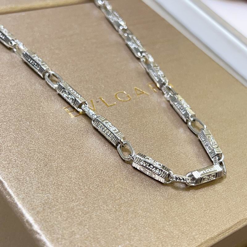 Bvlgari necklace 01yxx137 (4)