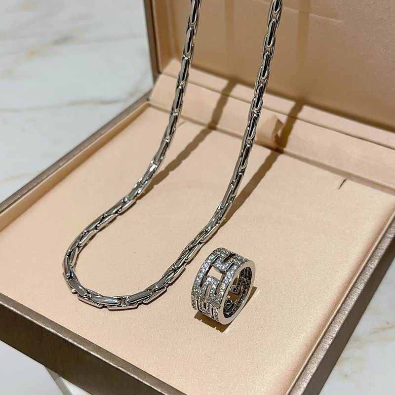 Bvlgari necklace 01yxx140 (4)