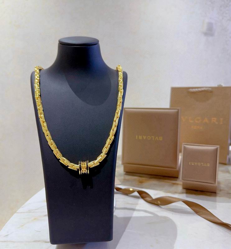 Bvlgari necklace 01yxx152 (2)