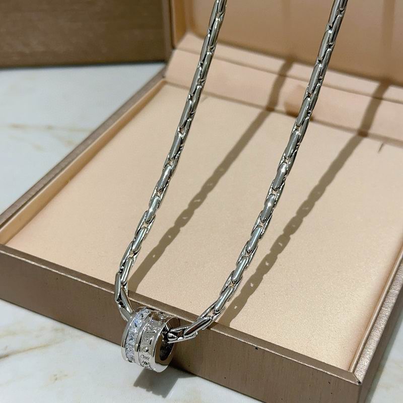 Bvlgari necklace 01yxx153 (3)