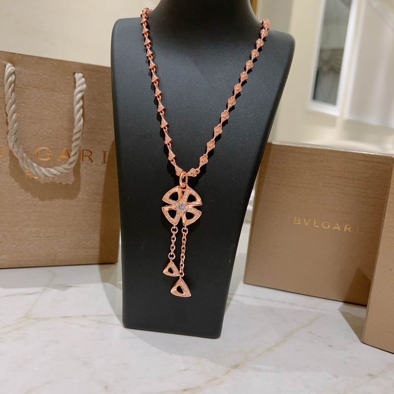 Bvlgari necklace 01yxx161 (4)