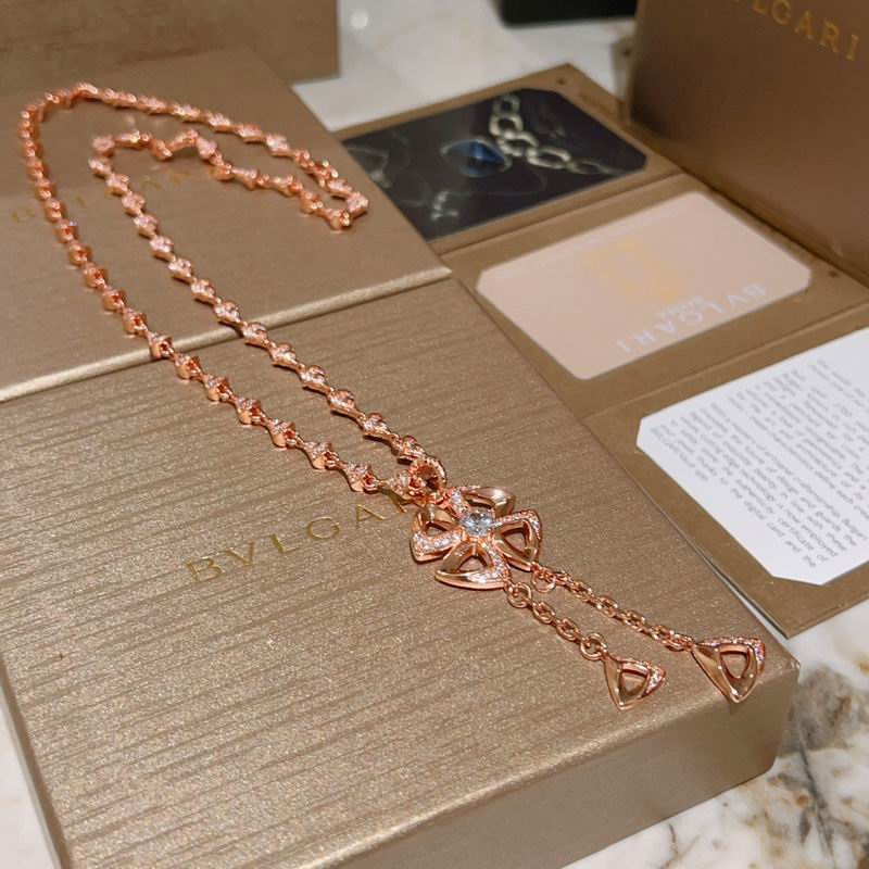 Bvlgari necklace 01yxx161 (5)