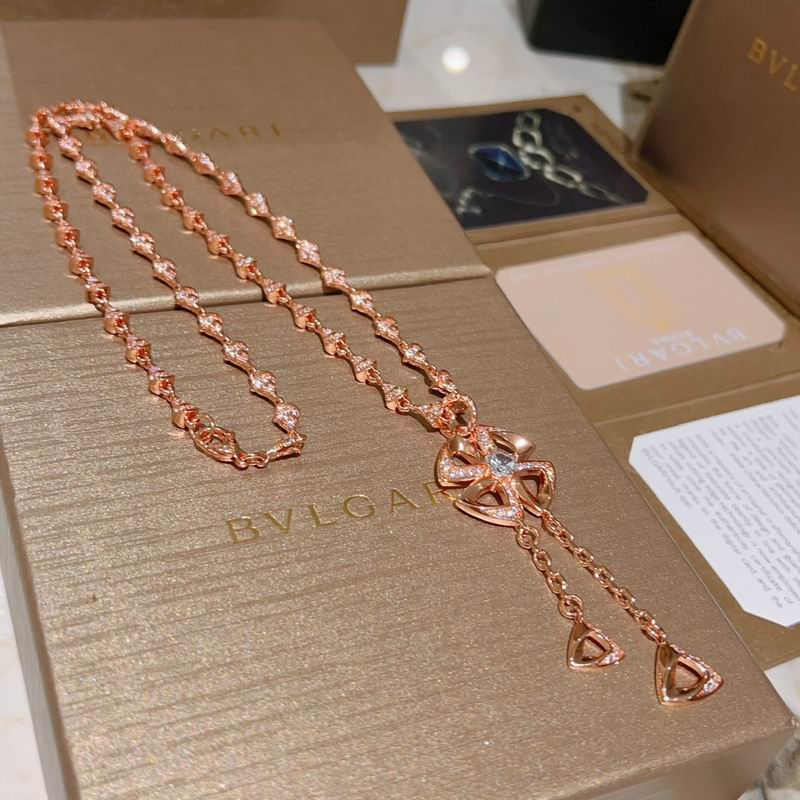 Bvlgari necklace 01yxx161 (6)