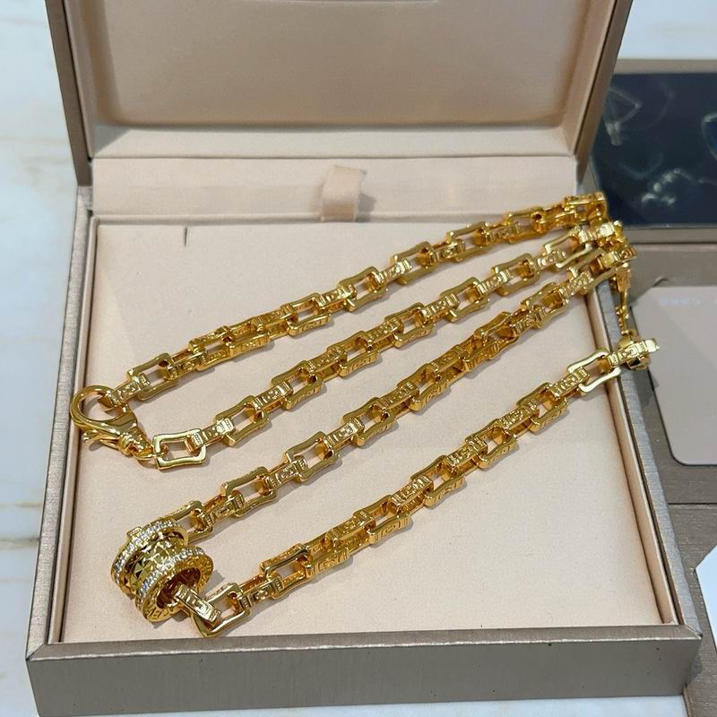 Bvlgari necklace 01yxx164 (5)