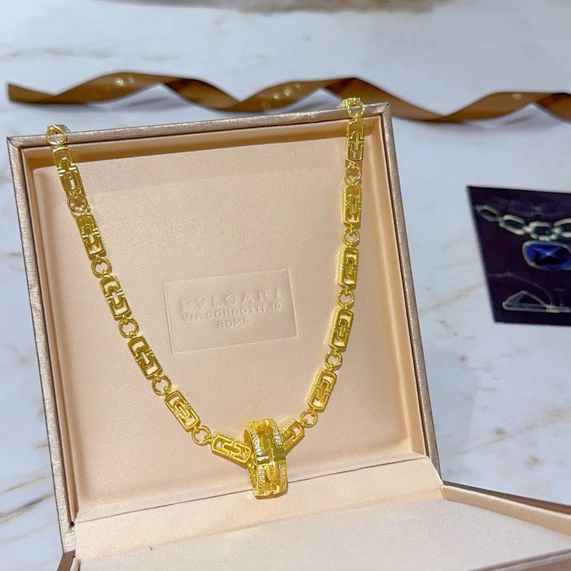 Bvlgari necklace 01yxx168 (3)