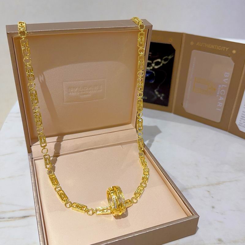 Bvlgari necklace 01yxx168 (5)