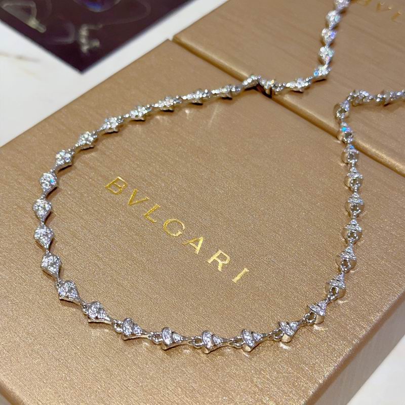 Bvlgari necklace 01yxx169 (4)