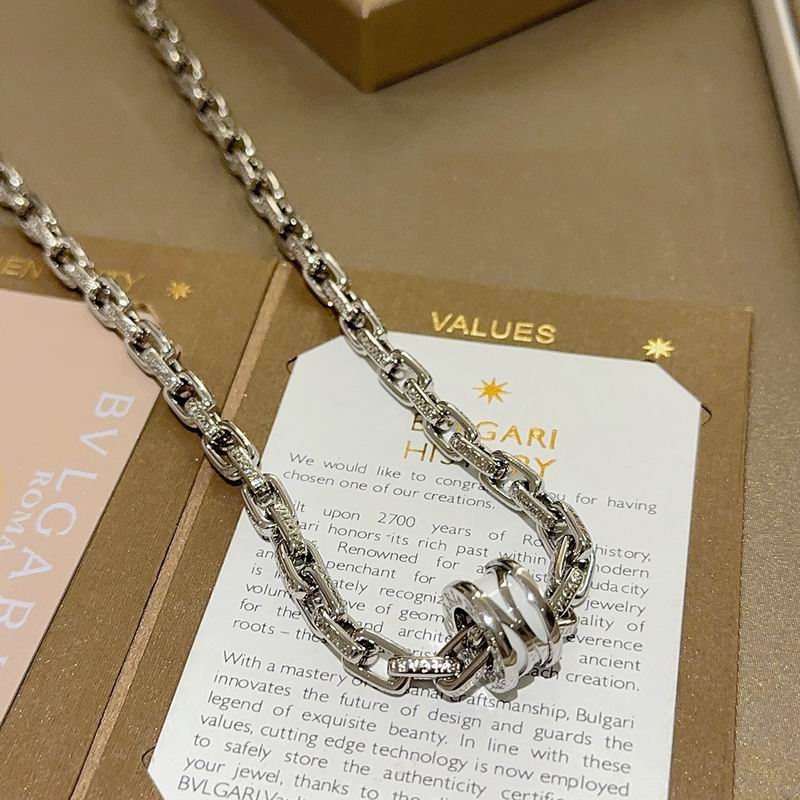 Bvlgari necklace 01yxx174 (5)