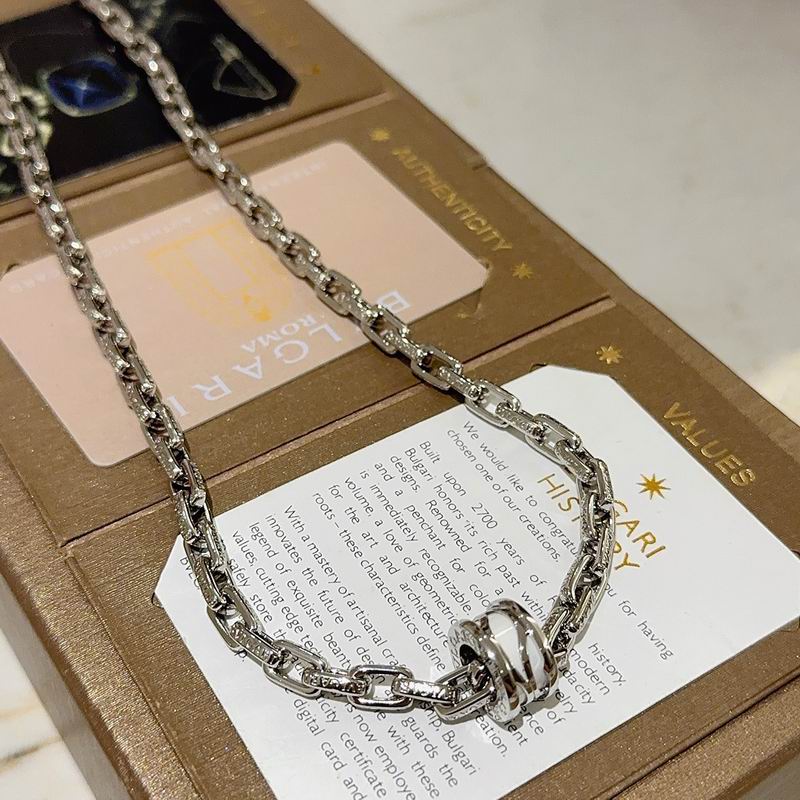 Bvlgari necklace 01yxx174 (6)