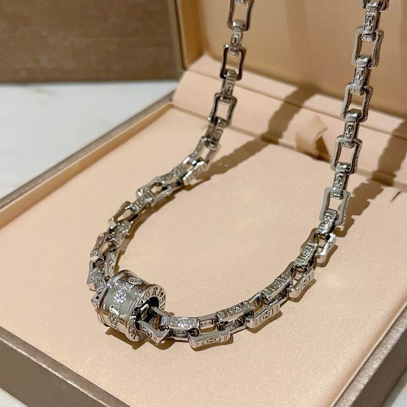Bvlgari necklace 01yxx175 (1)