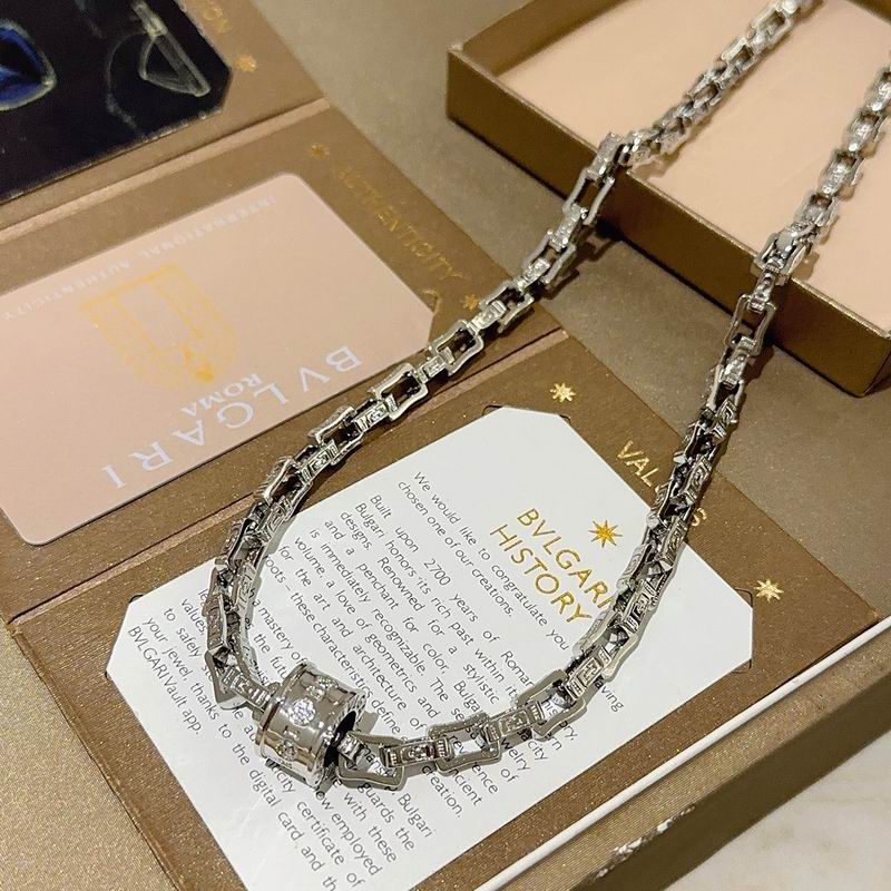 Bvlgari necklace 01yxx175 (4)