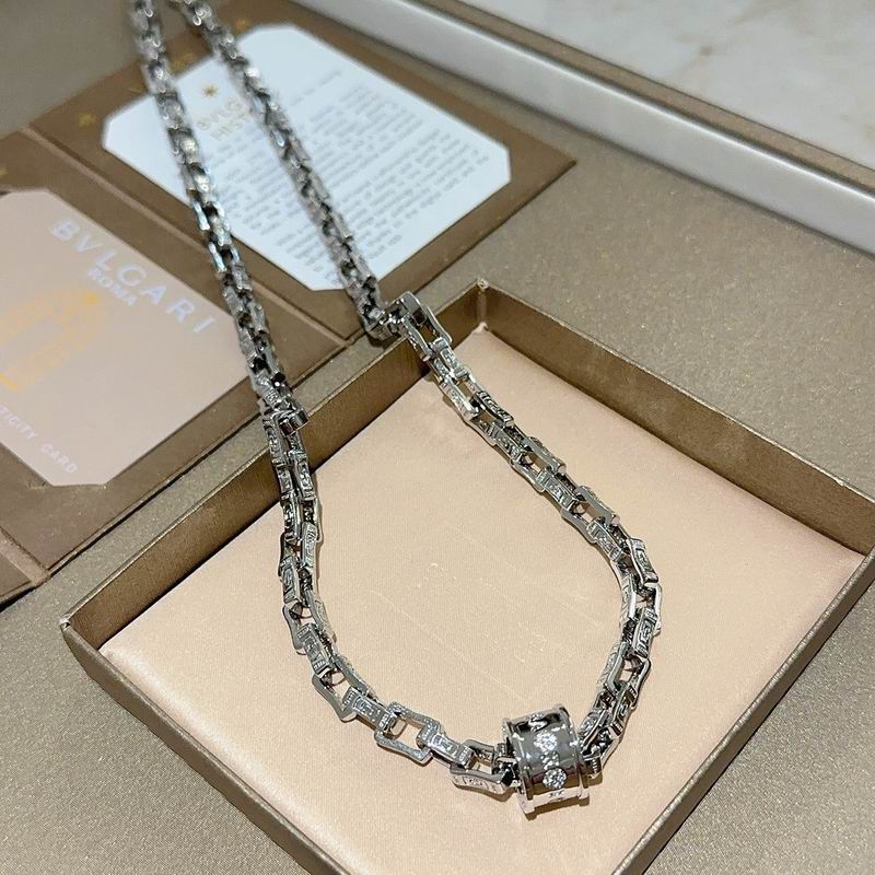 Bvlgari necklace 01yxx175 (5)