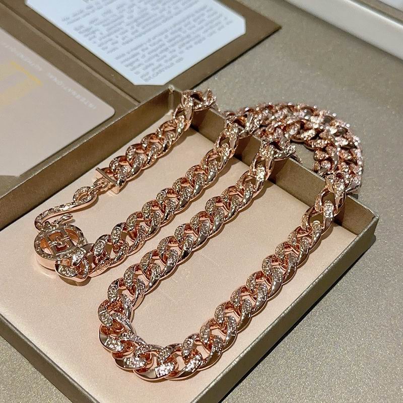 Bvlgari necklace 01yxx177 (2)