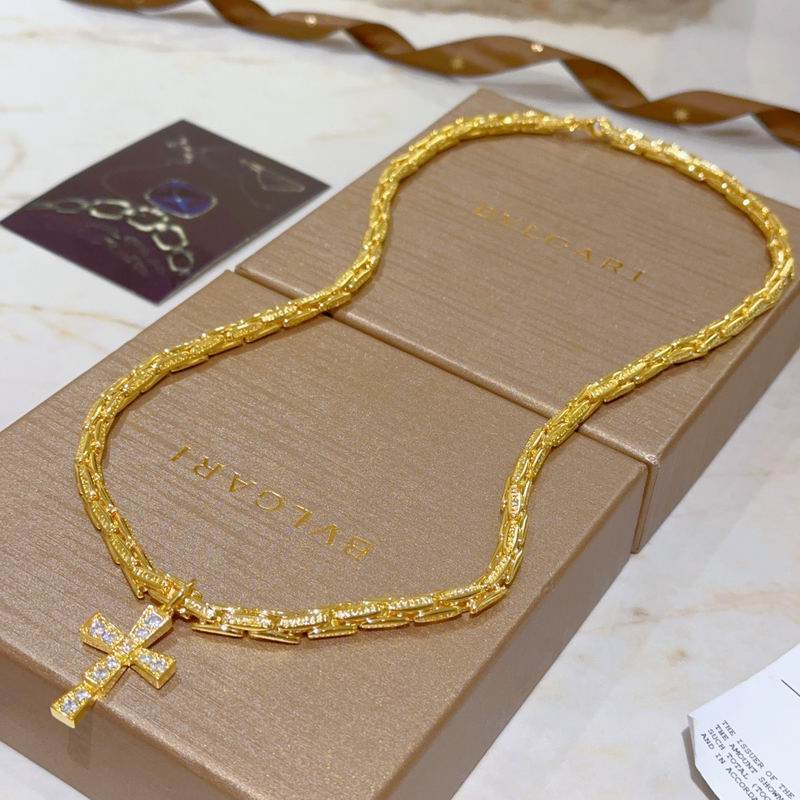 Bvlgari necklace 01yxx178 (2)