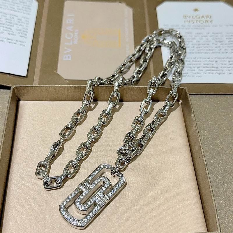 Bvlgari necklace 01yxx179 (4)