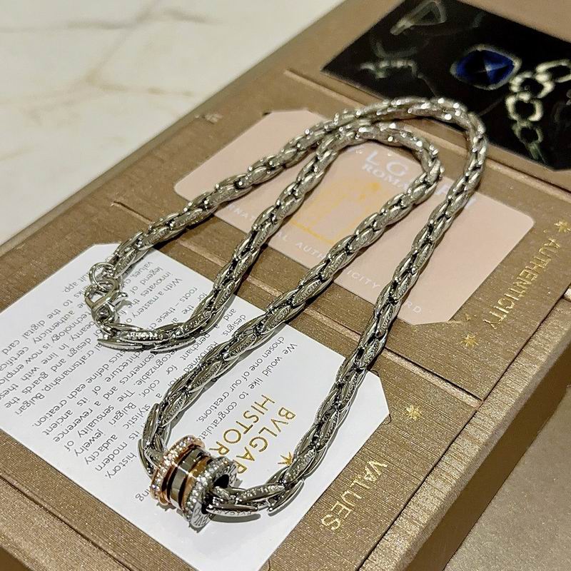 Bvlgari necklace 01yxx182 (6)