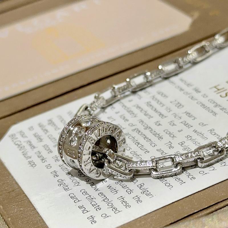 Bvlgari necklace 01yxx184 (6)