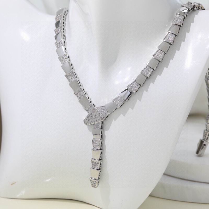 Bvlgari necklace 11yxx19 (16)