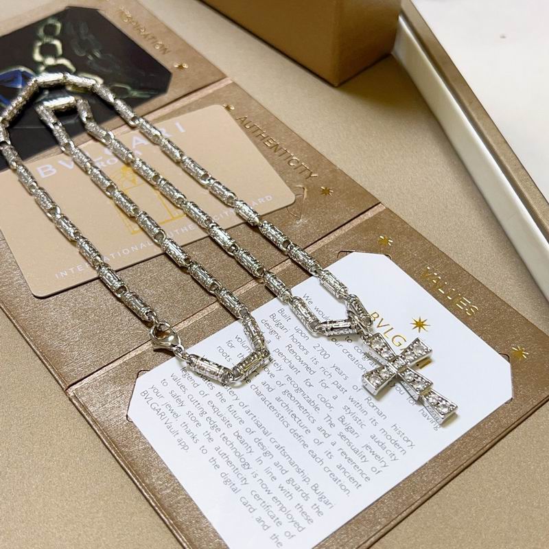 Bvlgari necklace 11yxx20 (5)