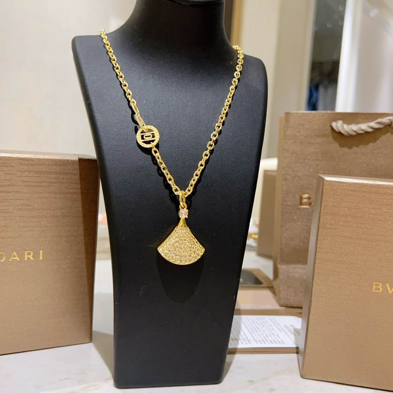 Bvlgari necklace 11yxx30 (5)
