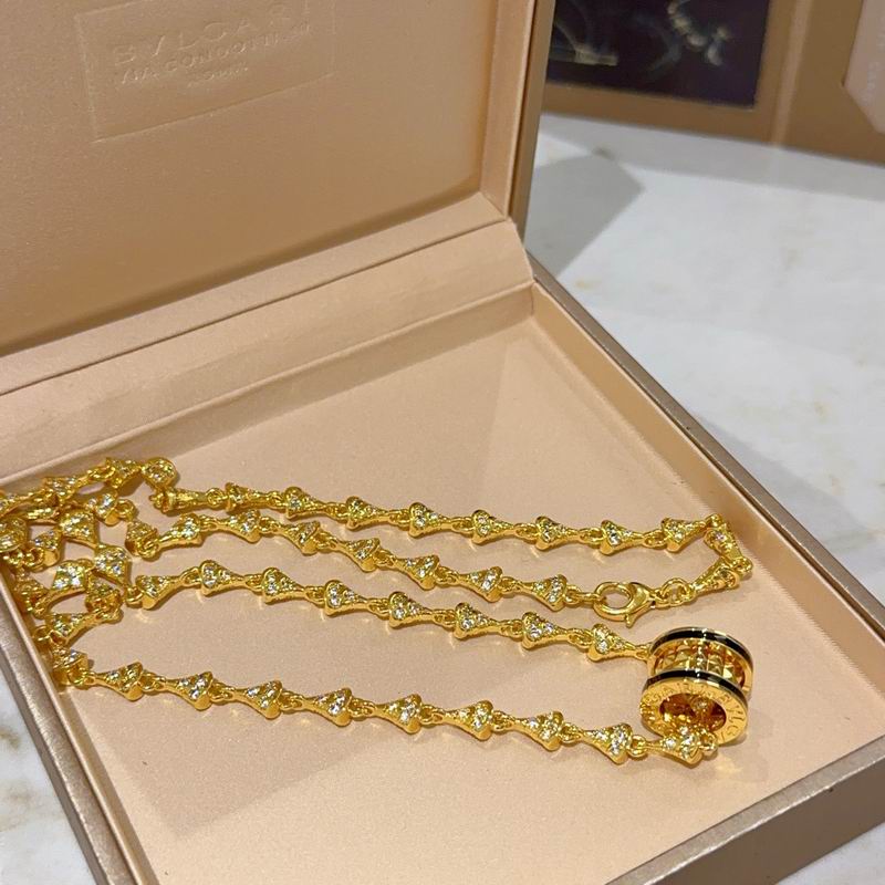 Bvlgari necklace 11yxx33 (4)