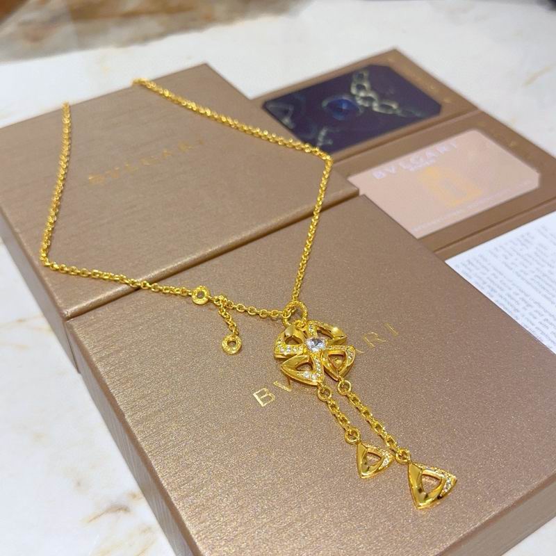 Bvlgari necklace 11yxx38 (4)