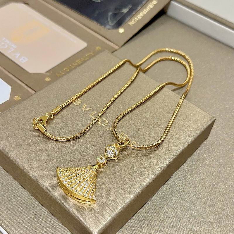 Bvlgari necklace 11yxx44 (5)