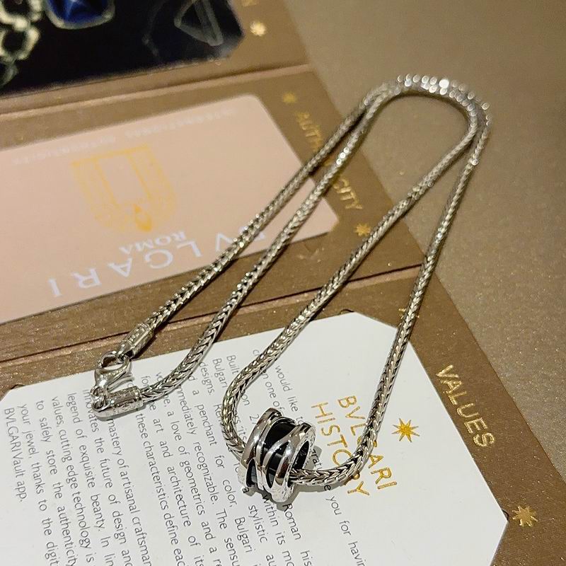 Bvlgari necklace 11yxx47 (4)