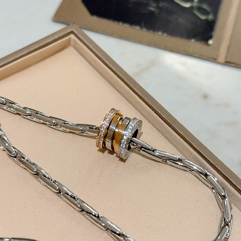 Bvlgari necklace 11yxx48 (5)