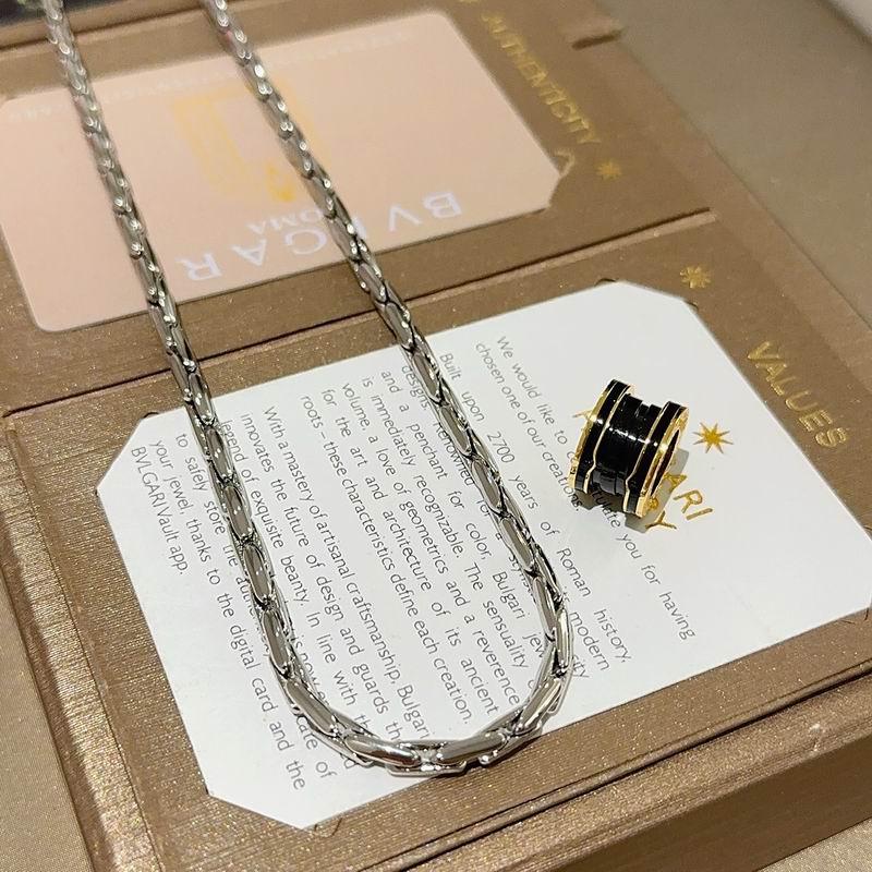 Bvlgari necklace 11yxx54 (2)