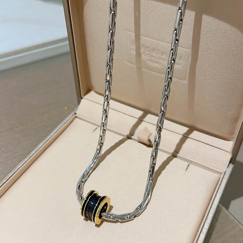 Bvlgari necklace 11yxx54 (5)