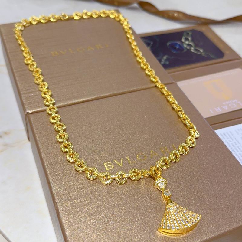 Bvlgari necklace 11yxx71 (3)