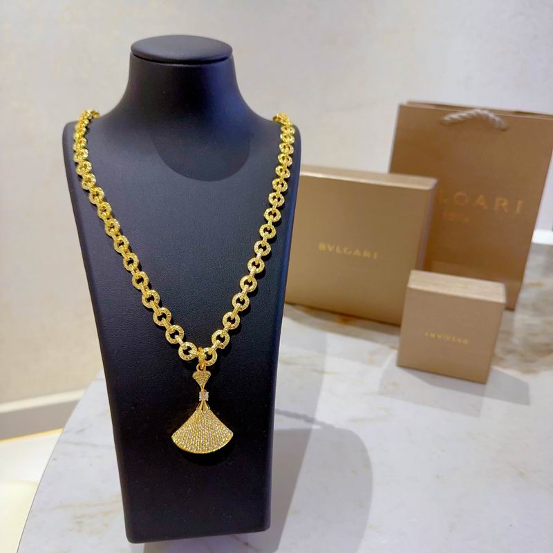 Bvlgari necklace 11yxx71 (5)