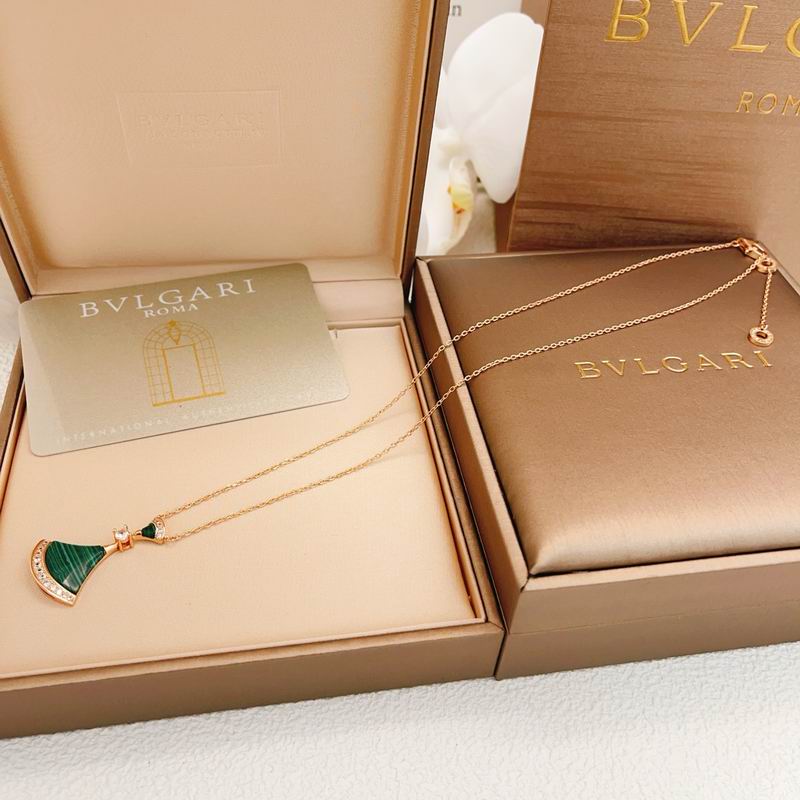 Bvlgari necklace 11yxx73 (16)