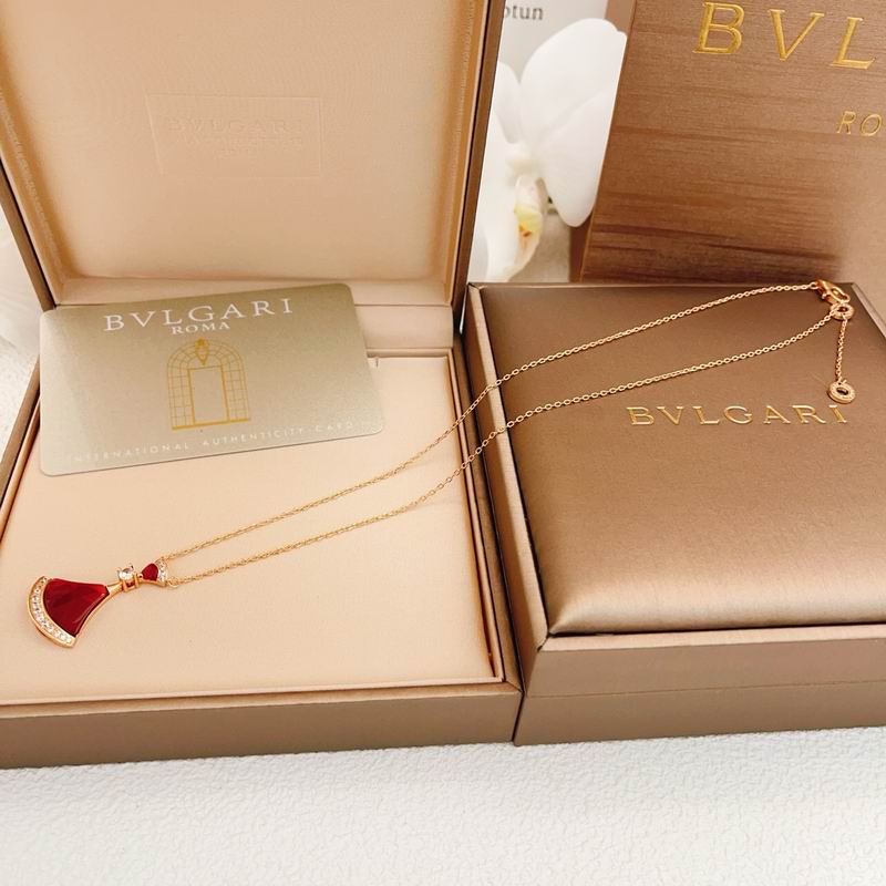 Bvlgari necklace 11yxx73 (9)