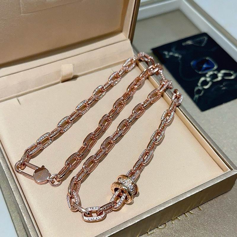 Bvlgari necklace 11yxx77 (6)