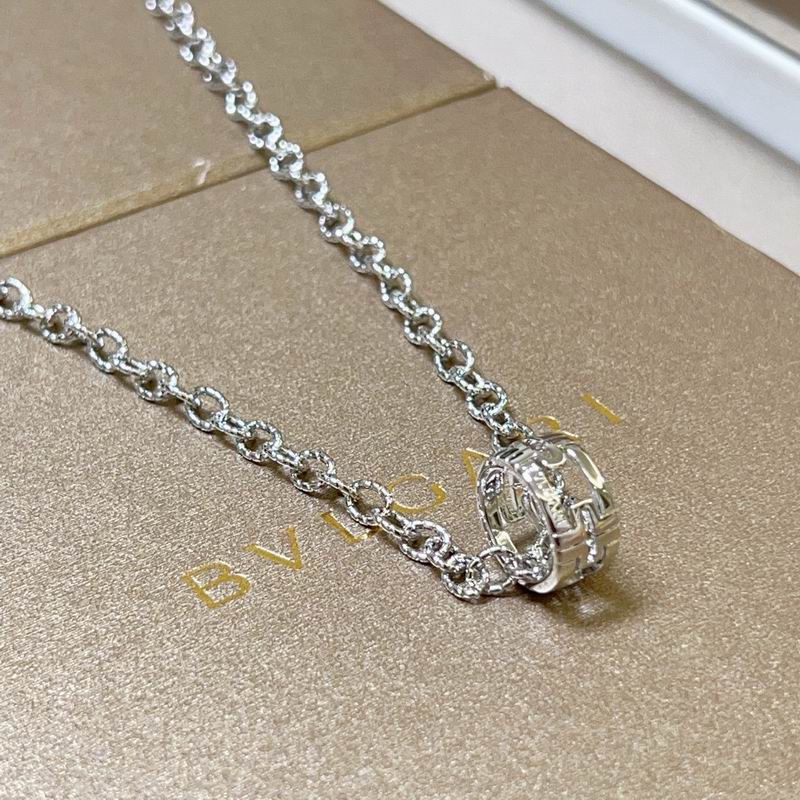 Bvlgari necklace 11yxx78 (5)