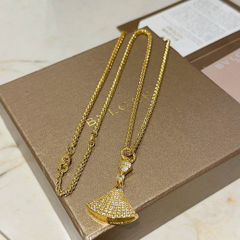 Bvlgari necklace 12yxx104 (6)