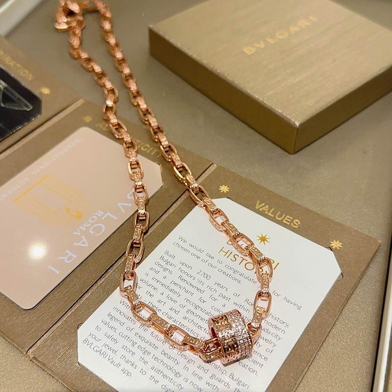 Bvlgari necklace 12yxx86 (4)