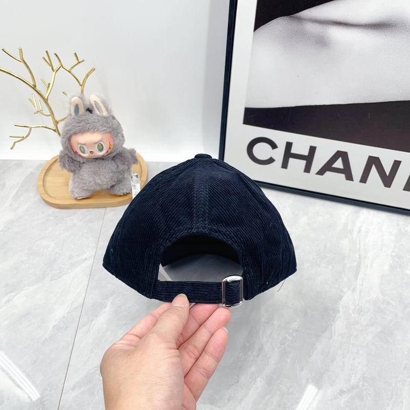 Celine Cap dx (1098)