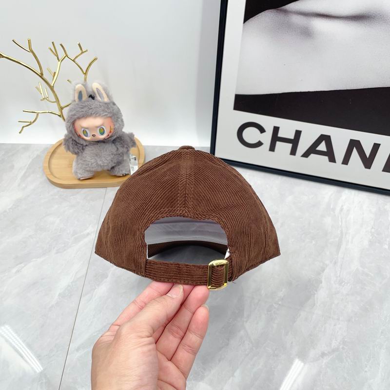 Celine Cap dx (1125)