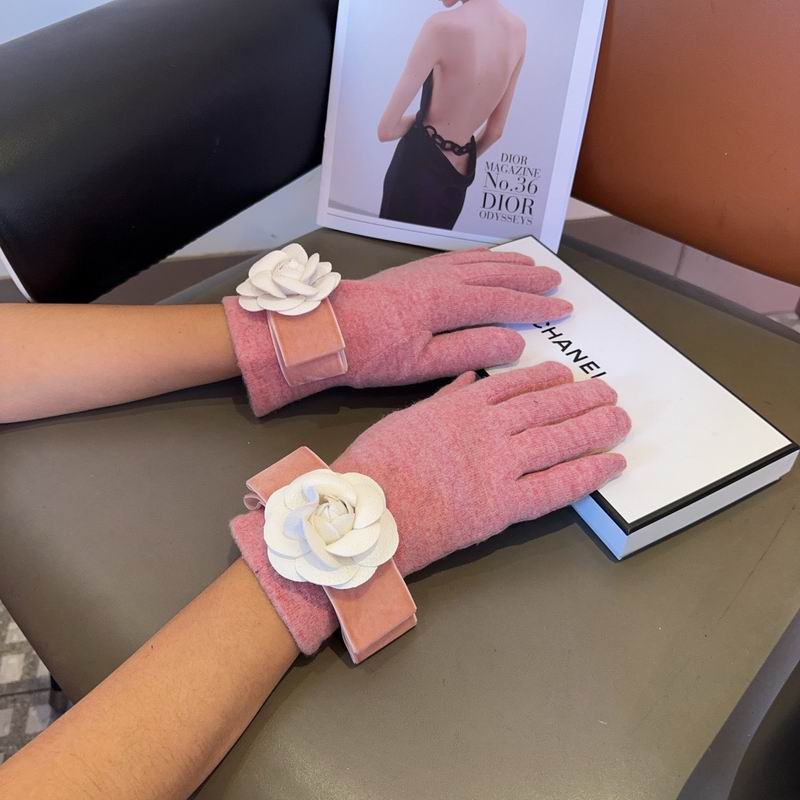 Chanel Gloves 28 (32)